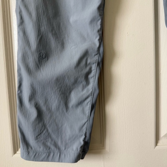 Lululemon Beyond Studio Jogger Pants Straight Leg Slim Fit Luxtreme Gray Size 4 - Picture 8 of 14